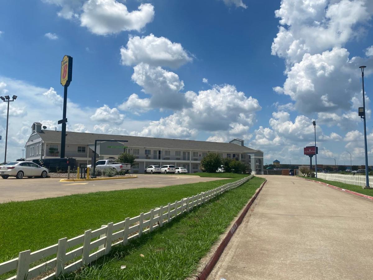 Hotel Super 8 By Wyndham Terrell Exteriér fotografie